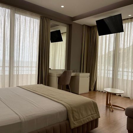 Paradise Beach Hotel Radhimë エクステリア 写真