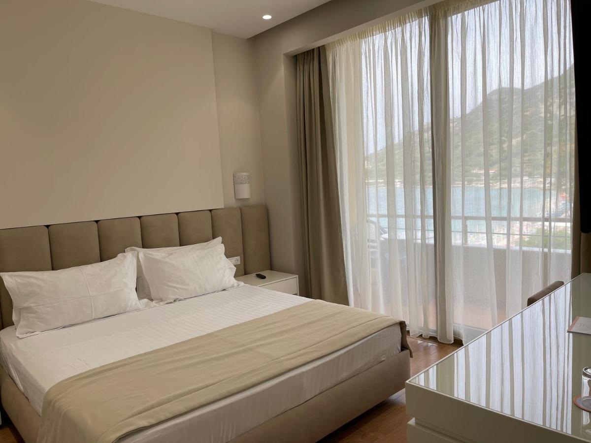 Paradise Beach Hotel Radhimë エクステリア 写真