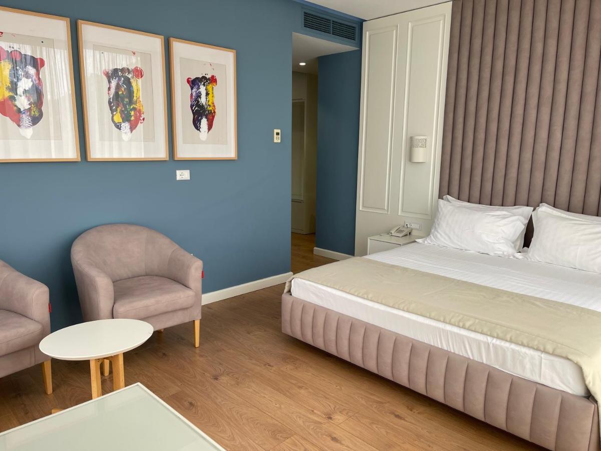 Paradise Beach Hotel Radhimë エクステリア 写真