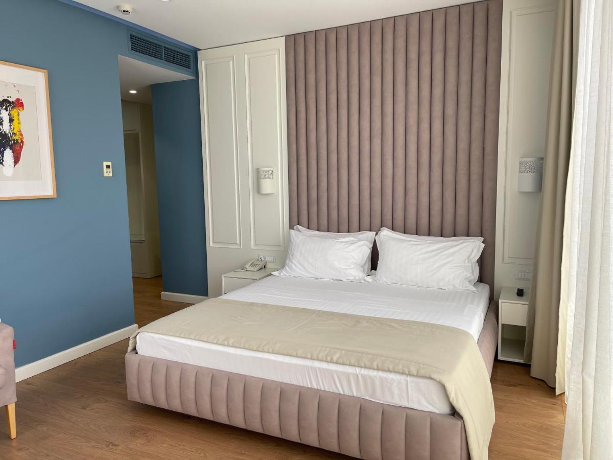 Paradise Beach Hotel Radhimë エクステリア 写真