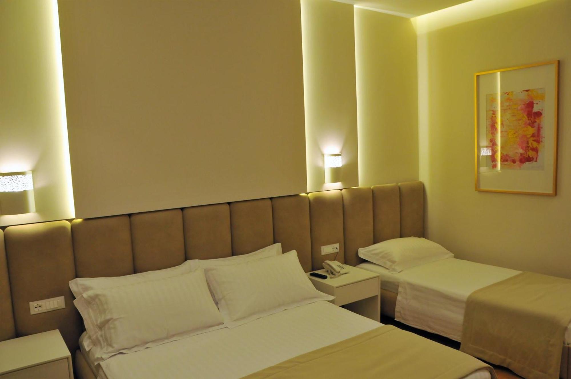 Paradise Beach Hotel Radhimë 部屋 写真