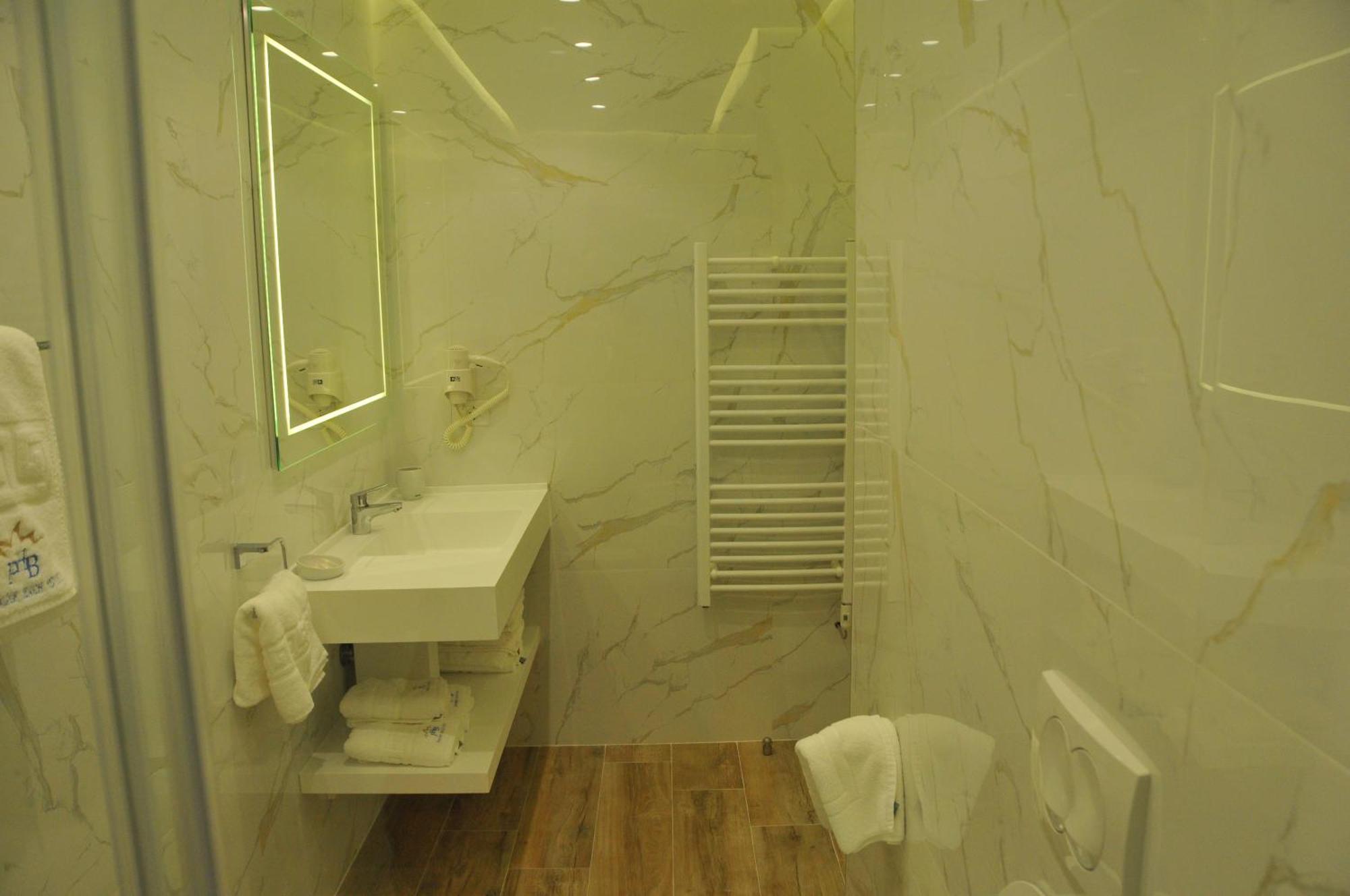 Paradise Beach Hotel Radhimë 部屋 写真