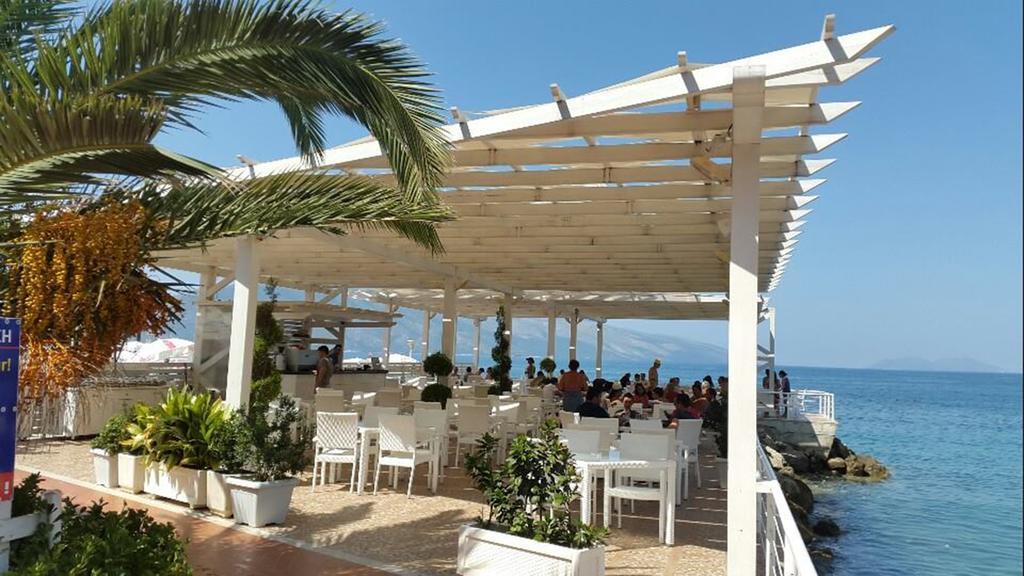 Paradise Beach Hotel Radhimë エクステリア 写真