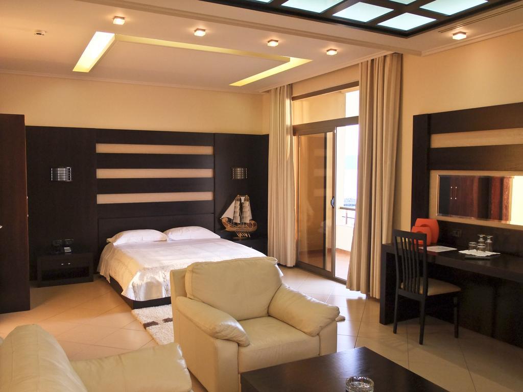 Paradise Beach Hotel Radhimë 部屋 写真