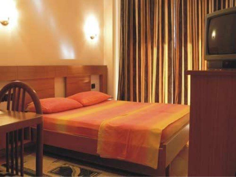 Paradise Beach Hotel Radhimë 部屋 写真
