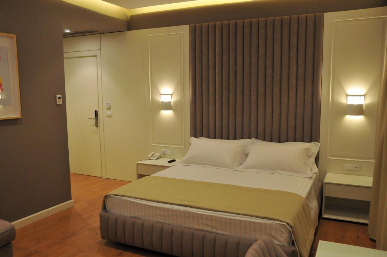 Paradise Beach Hotel Radhimë エクステリア 写真
